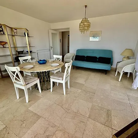 Spacieux - Vue - Proche - Fr-1-816-30 * Le Lavandou